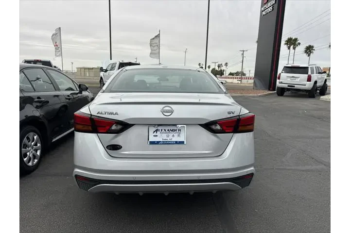 $21999 : Nissan Altima 2024 2.5 SV 4d image 6