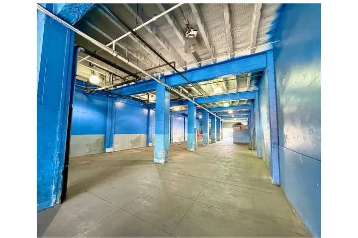 $1 : SE RENTA BODEGA CON COOLER image 5