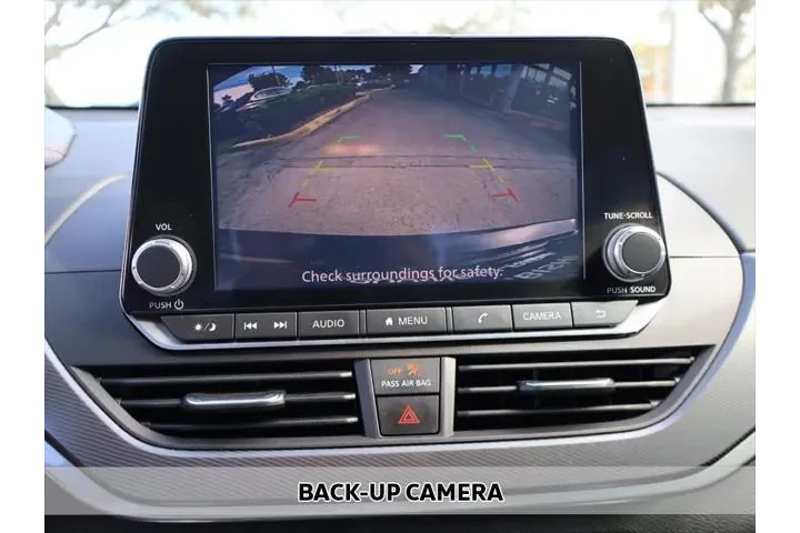 $19690 : Nissan Altima 2024 2.5 SR 4d image 3