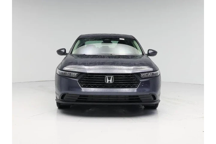 $28998 : Honda Accord 2025 LX 4dr Sed image 5