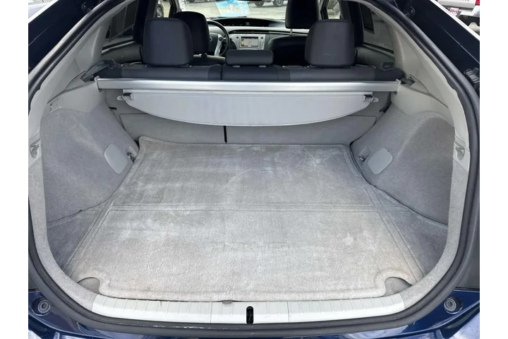 $13570 : Toyota Prius 2013 Four 4dr H image 8