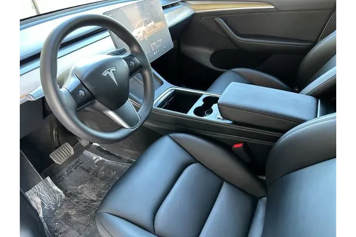 $33520 : Tesla Model Y 2023 AWD Long image 9