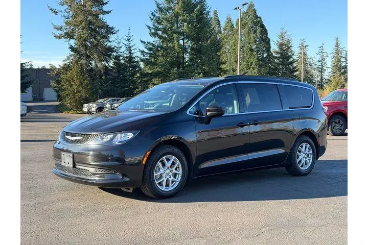 $14800 : Chrysler Voyager 2021 LXi 4d image 7