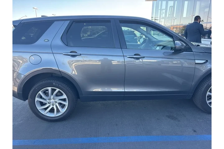 $15900 : Land Rover Discovery Sport 2 image 9