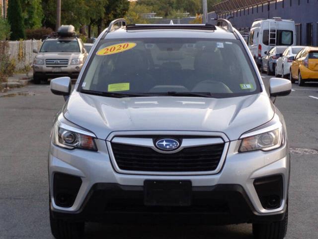 $19950 : 2020 Forester Premium image 3