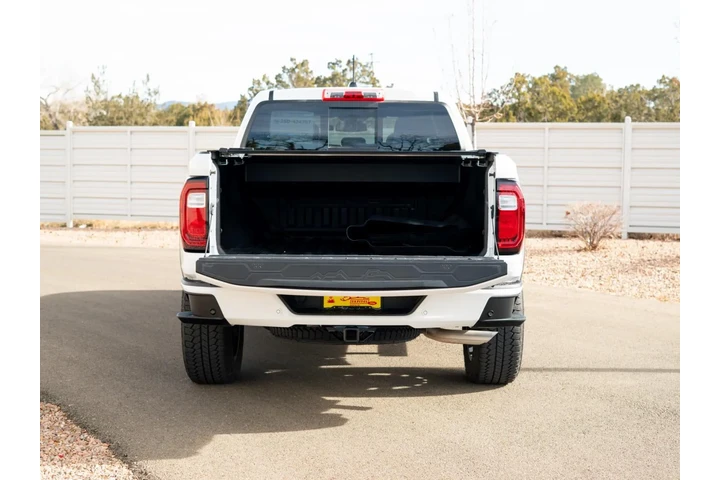 $42554 : 2023 Canyon 4WD Denali image 7