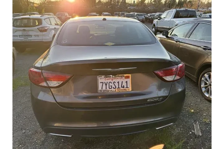 $10500 : Chrysler 200 2016 S 4dr Seda image 3