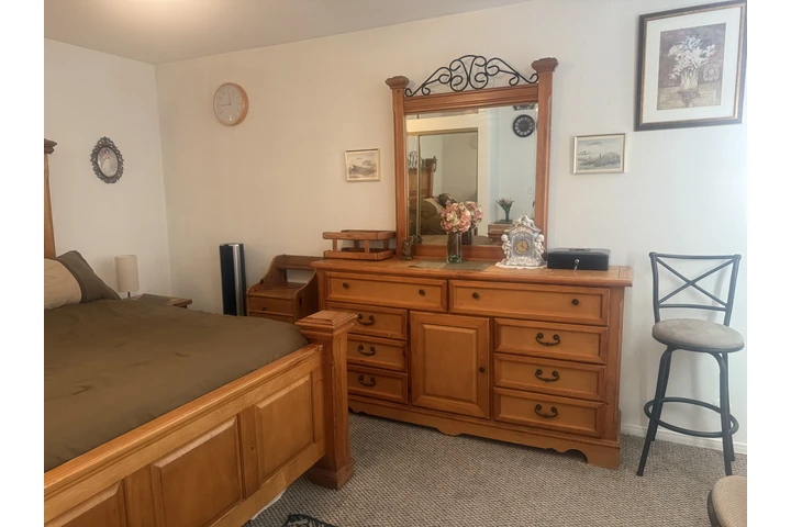 $1075 : ROOM FOR RENT ( GARDENA ) image 6