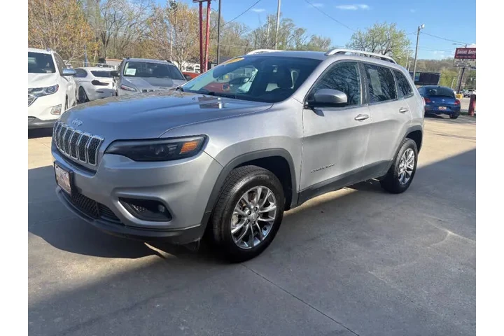 $10950 : 2019 Cherokee Latitude Plus image 2