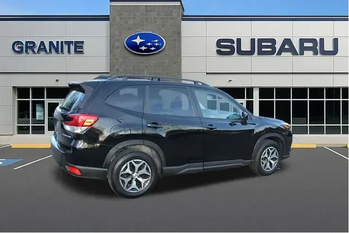 $20990 : Subaru Forester 2022 AWD Pre image 8
