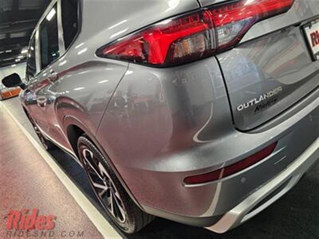 $28900 : 2023 Outlander SE SUV image 8