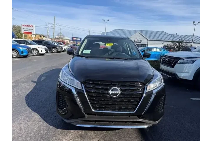 $22995 : Nissan Kicks Play 2025 S 4dr image 2