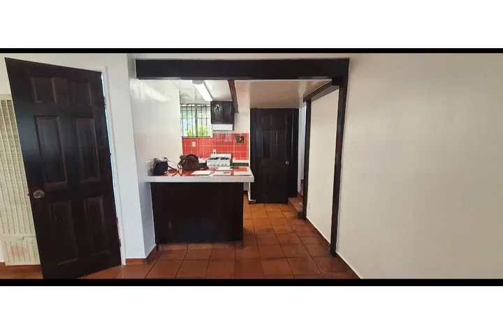 $1350 : ESTUDIO WEST HOLLYWOOD image 1