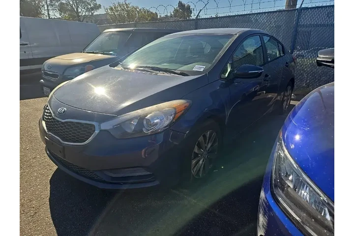 $6991 : Kia Forte 2016 LX 4dr Sedan image 3