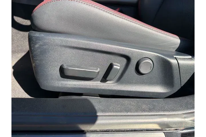 $28944 : Lexus IS 300 2020 4dr Sedan image 10