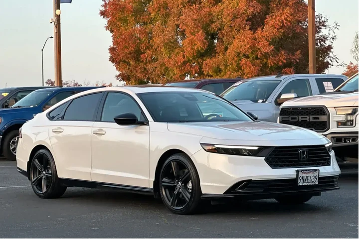$29769 : Honda Accord Hybrid 2024 Spo image 10