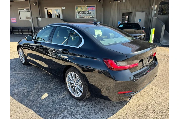 2024 BMW 330i 330i image 6