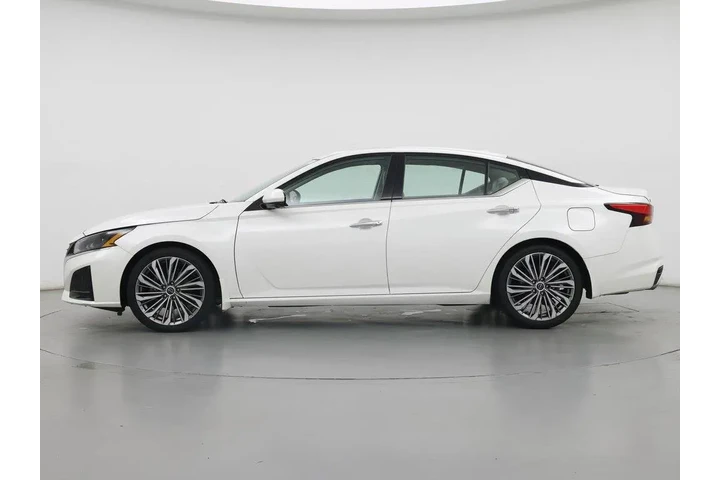 $23998 : Nissan Altima 2023 2.5 SL 4d image 3