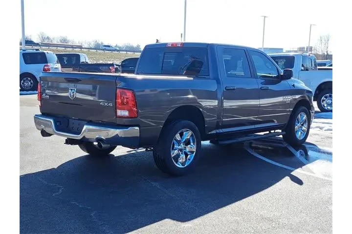 $17951 : Ram 1500 Classic 2019 4x4 SL image 5