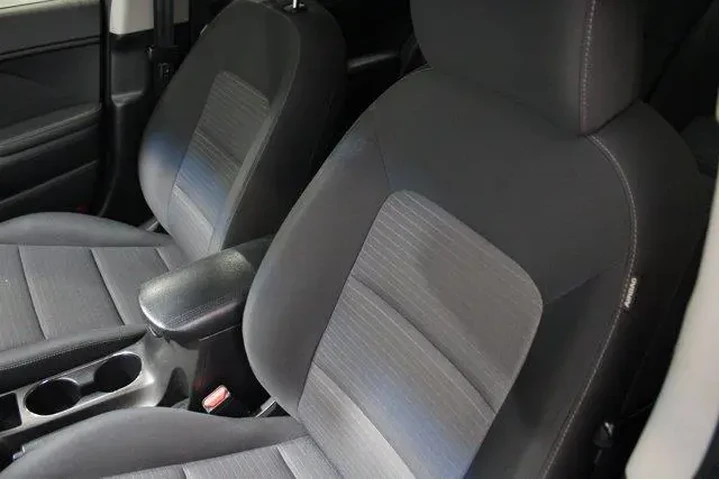 $12909 : Kia Forte 2017 LX 4dr Sedan image 6