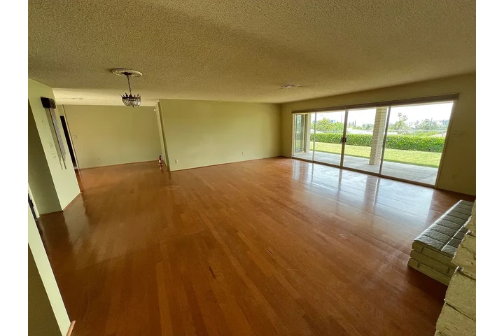 $1600 : Spacious 3-bedroom home with s image 3