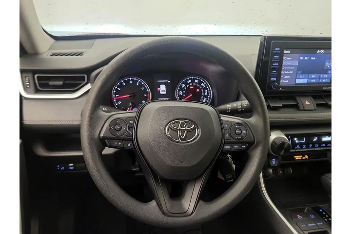 $23998 : Toyota RAV4 2020 LE 4dr SUV image 9