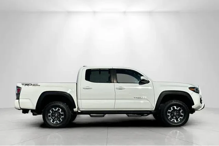 $36995 : Toyota Tacoma 2022 4x2 TRD O image 2