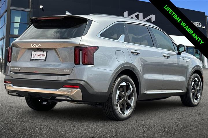 $48590 : New 2025 Sorento Plug-In Hybr image 5