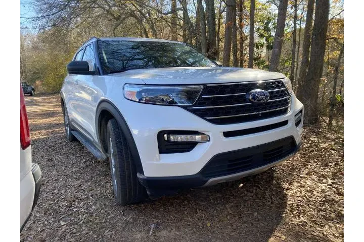$27997 : Ford Explorer 2022 AWD XLT 4 image 1