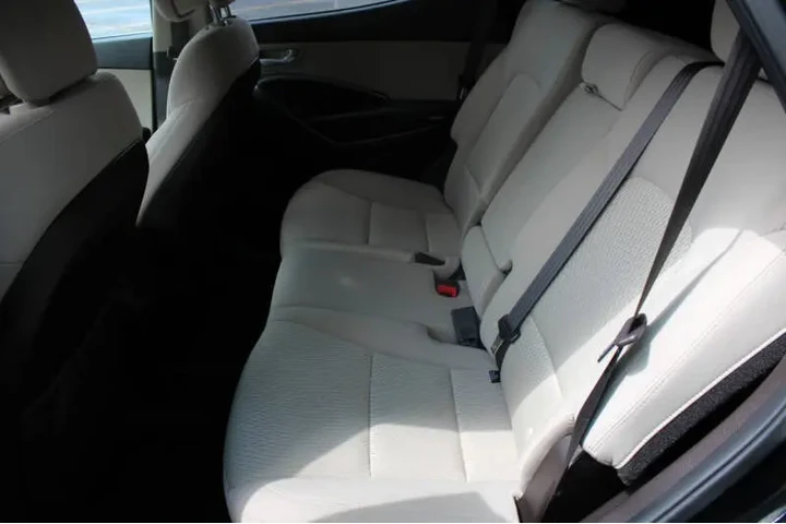 2017 Santa Fe Sport 2.4L image 9