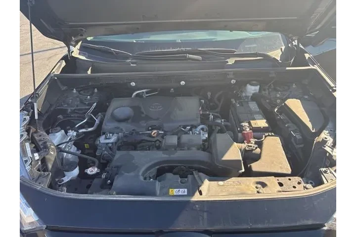 $29636 : Toyota RAV4 2024 AWD XLE 4dr image 9