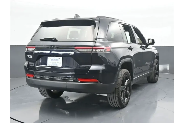 $32895 : Jeep Grand Cherokee 2024 4x4 image 5