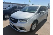 $23500 : Chrysler Pacifica 2023 Touri thumbnail