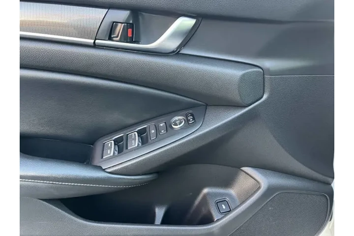 $15900 : 2018 Accord Sport image 10
