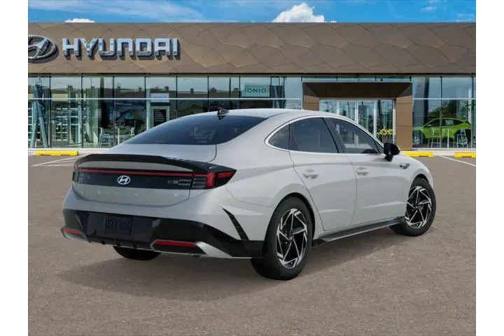 $29000 : Hyundai SONATA 2026 SEL Spor image 4