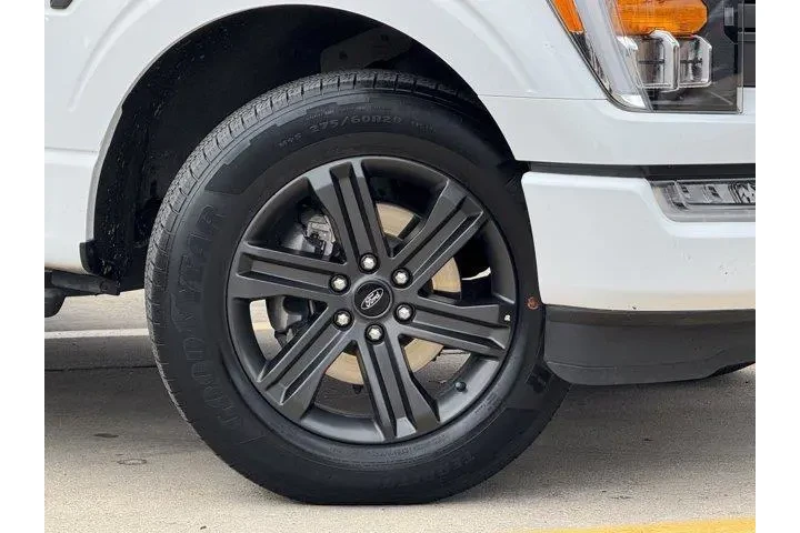 $33500 : Ford F-150 2023 4x2 XL 4dr S image 3