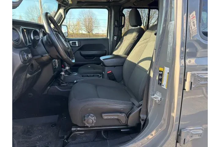 $28995 : Jeep Wrangler Unlimited 2021 image 9