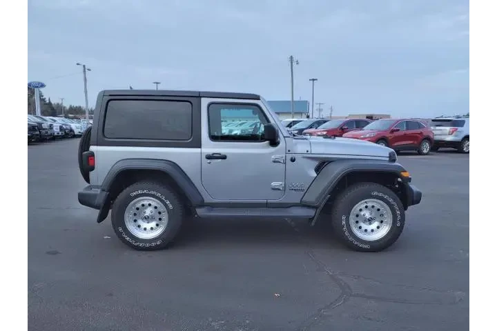 $28500 : Jeep Wrangler 2019 4x4 Sport image 7