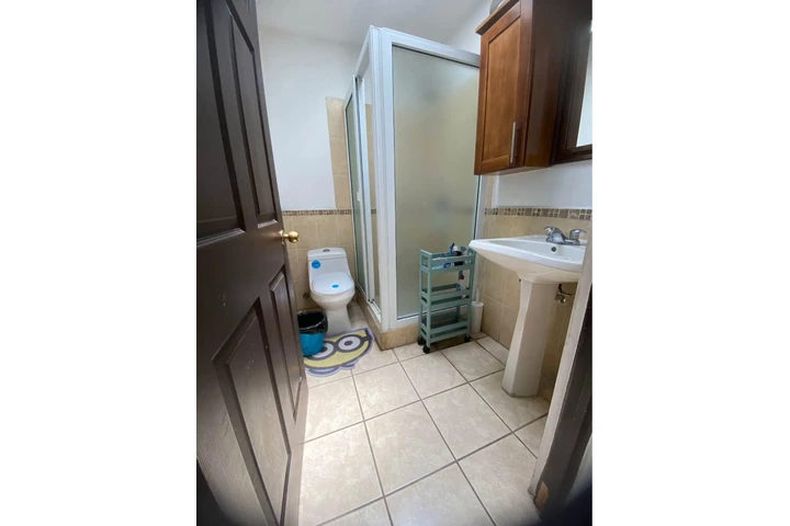 $220779 : Casa en Venta z. 4 de Mixco image 5