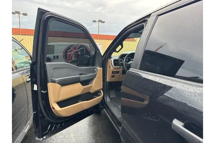 $30761 : Ford F-150 2023 4x2 XL 4dr S image 7