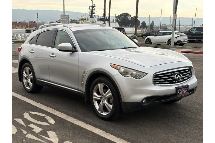 $9988 : 2009 FX35 image 4