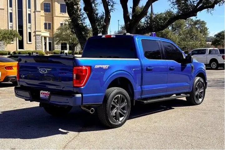 $39977 : Ford F-150 2023 4x4 XLT 4dr image 6