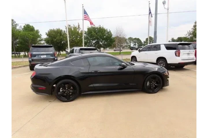 $21947 : Ford Mustang 2022 EcoBoost 2 image 8