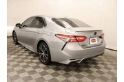 $15644 : Toyota Camry 2019 SE 4dr Sed thumbnail