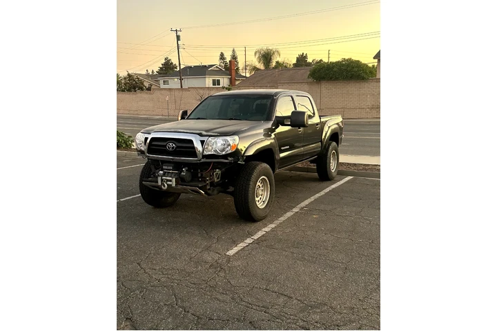 $7499 : 2005 Toyota Tacoma 4 Doors image 6
