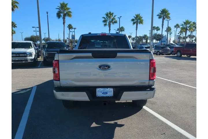 $37990 : Ford F-150 2023 4x4 XL 4dr S image 5