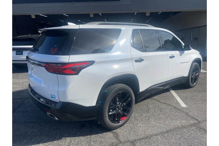 $33930 : Chevrolet Traverse 2023 Prem image 5