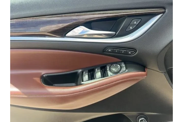 $19995 : Buick Enclave 2018 Avenir 4d image 10