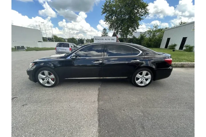$8390 : 2011 LS 460 L image 3