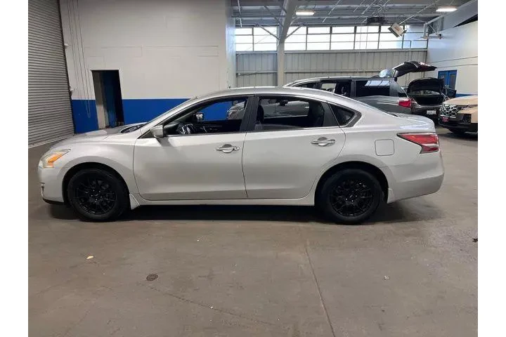 $9453 : Nissan Altima 2015 image 5